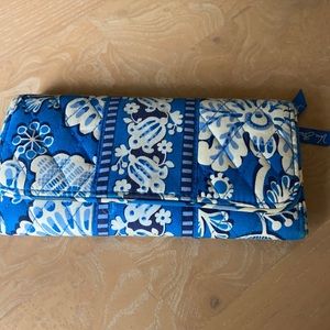 Paisley print Vera Bradley wallet